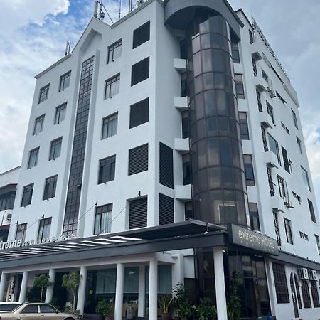 Extreme Boutique Hotel Keluang Kültér fotó