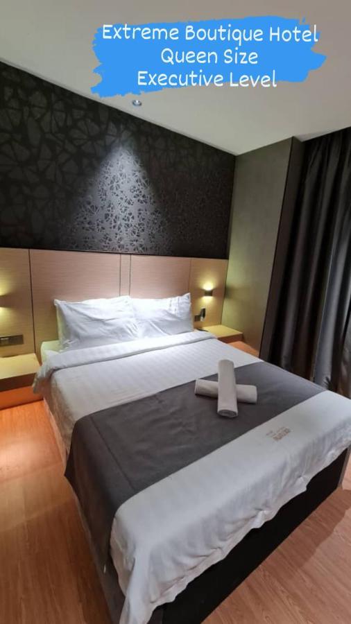 Extreme Boutique Hotel Keluang Kültér fotó