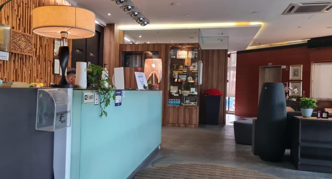 Extreme Boutique Hotel Keluang Kültér fotó